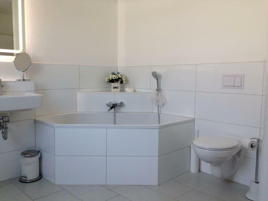 Privatzimmer An Der Messe Hannover Exteriör bild