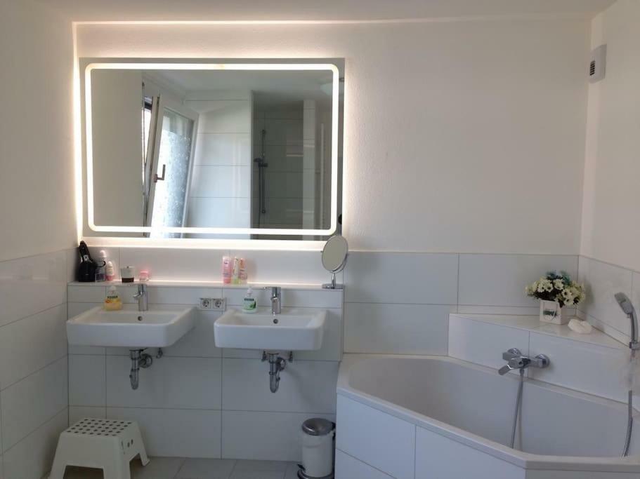 Privatzimmer An Der Messe Hannover Exteriör bild